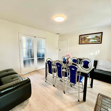Entire House In Mt Wellington, Central オークランド エクステリア 写真