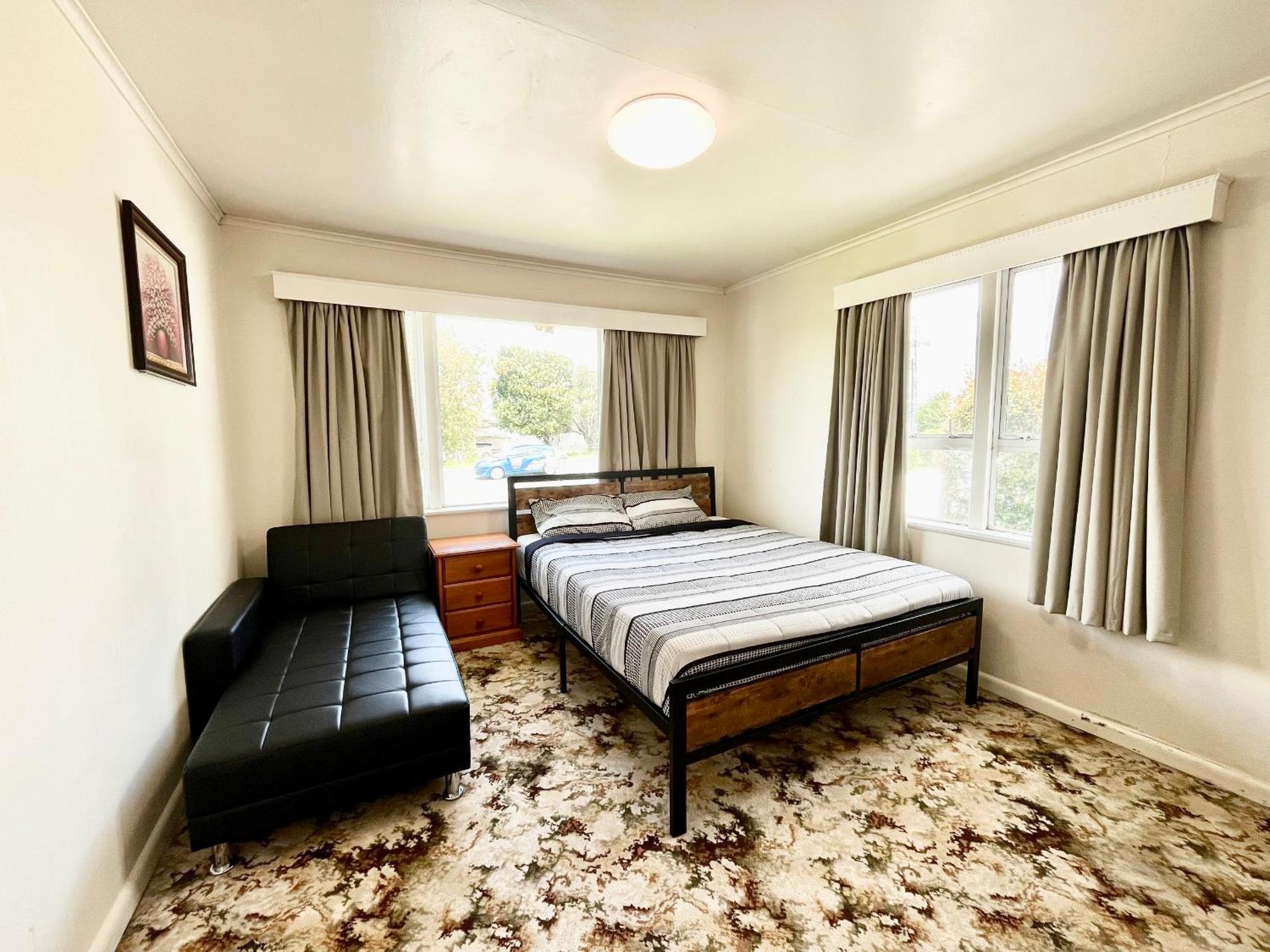 Entire House In Mt Wellington, Central オークランド エクステリア 写真