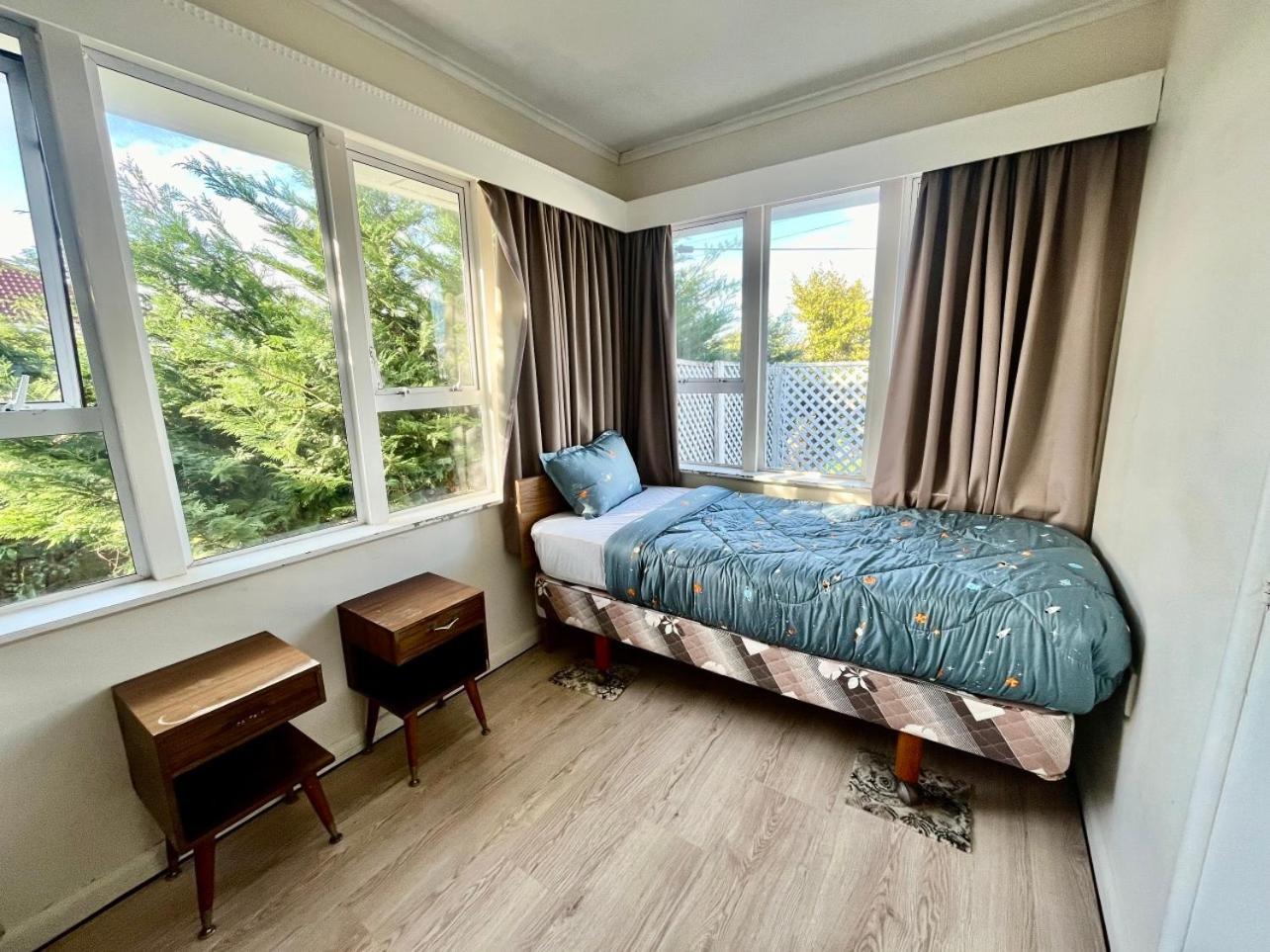 Entire House In Mt Wellington, Central オークランド エクステリア 写真